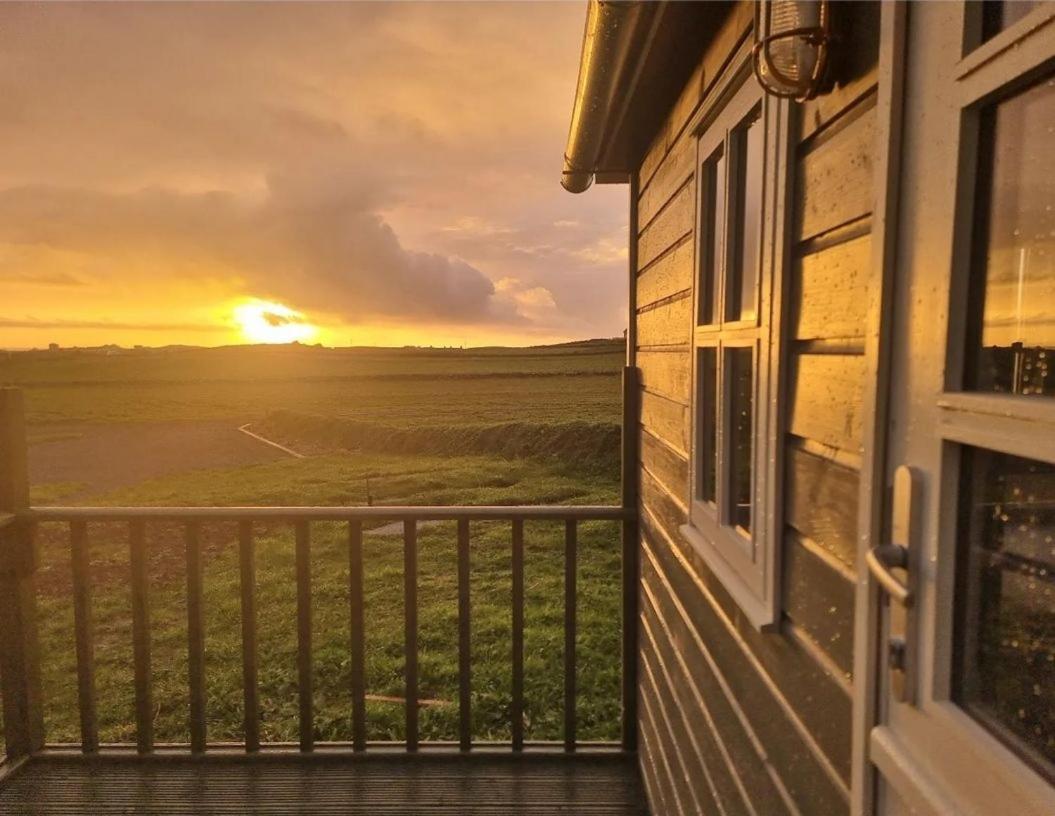 Вилла Wild Meadow Huts Дулин Экстерьер фото