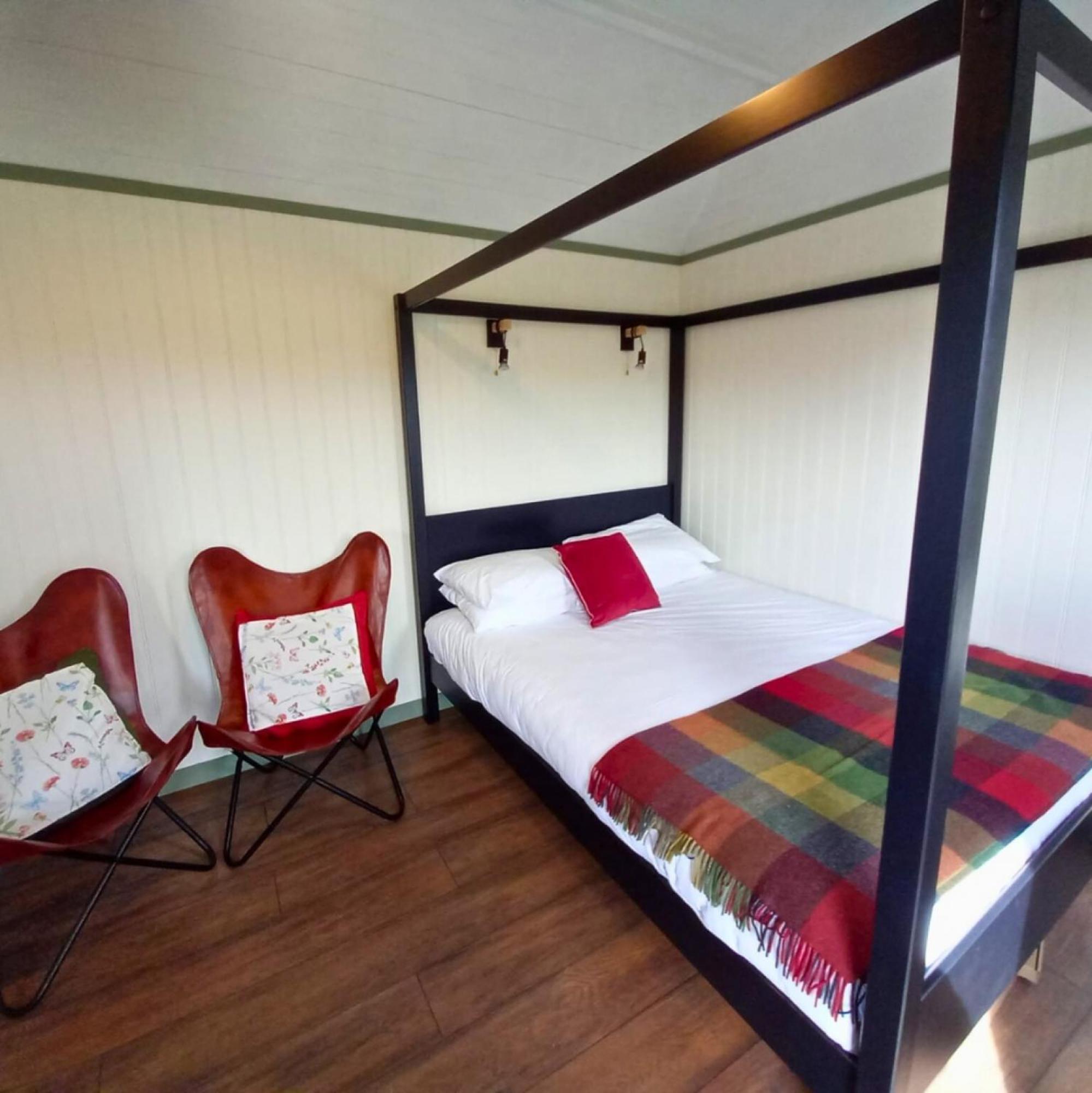 Вилла Wild Meadow Huts Дулин Номер фото