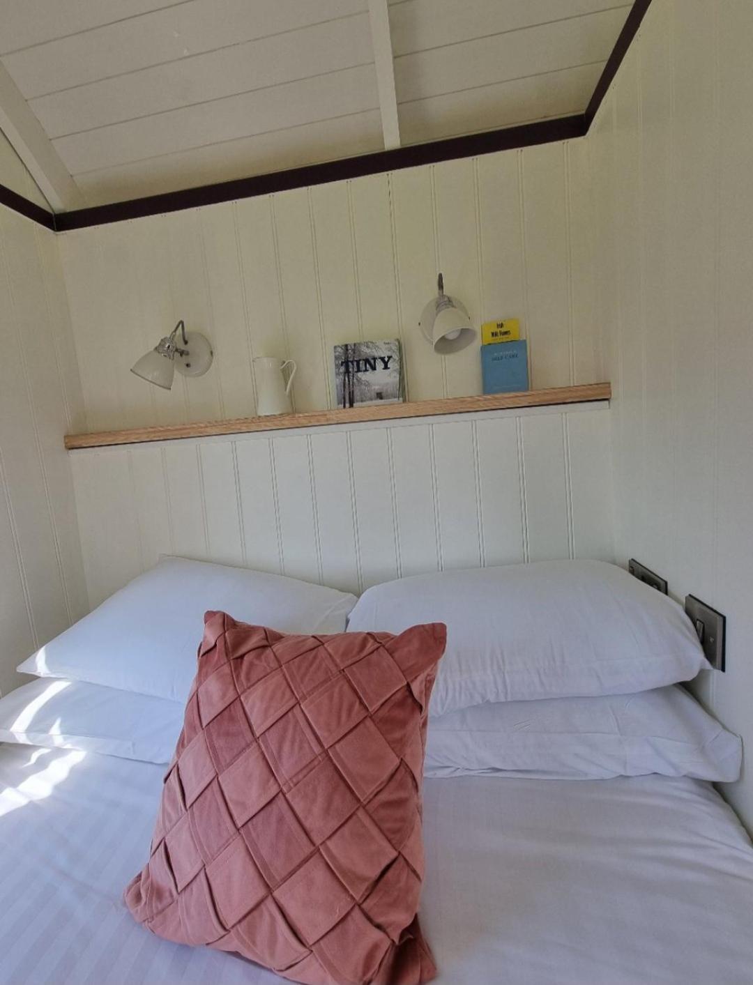 Вилла Wild Meadow Huts Дулин Экстерьер фото