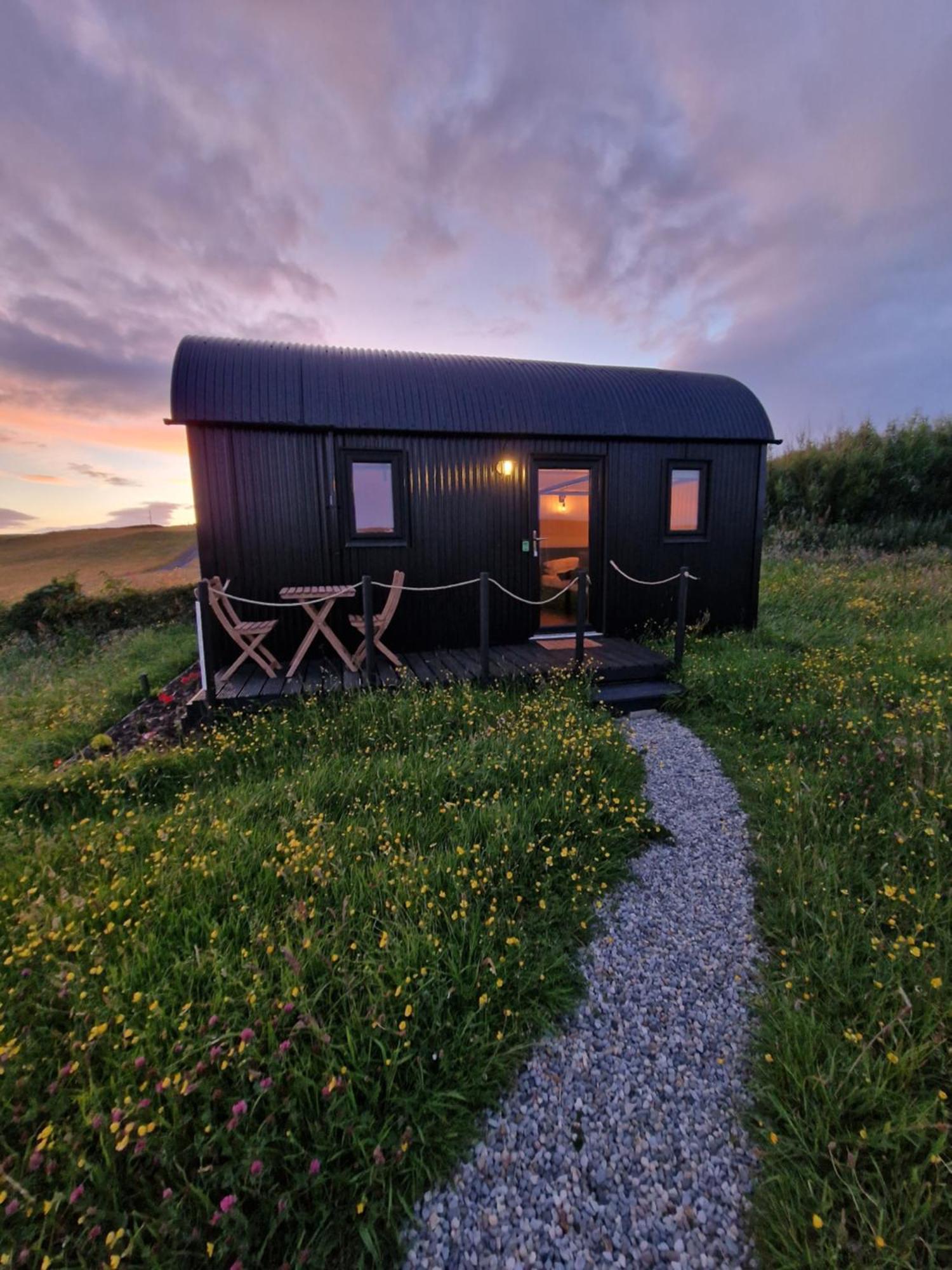 Вилла Wild Meadow Huts Дулин Экстерьер фото